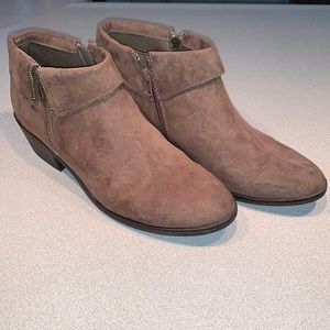 Like New X-Appeal “Kenny” Bootie